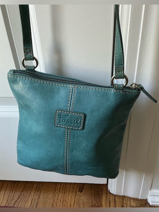 Fossil Handbags - Fossil Crosstown flat crossbody vintage purse